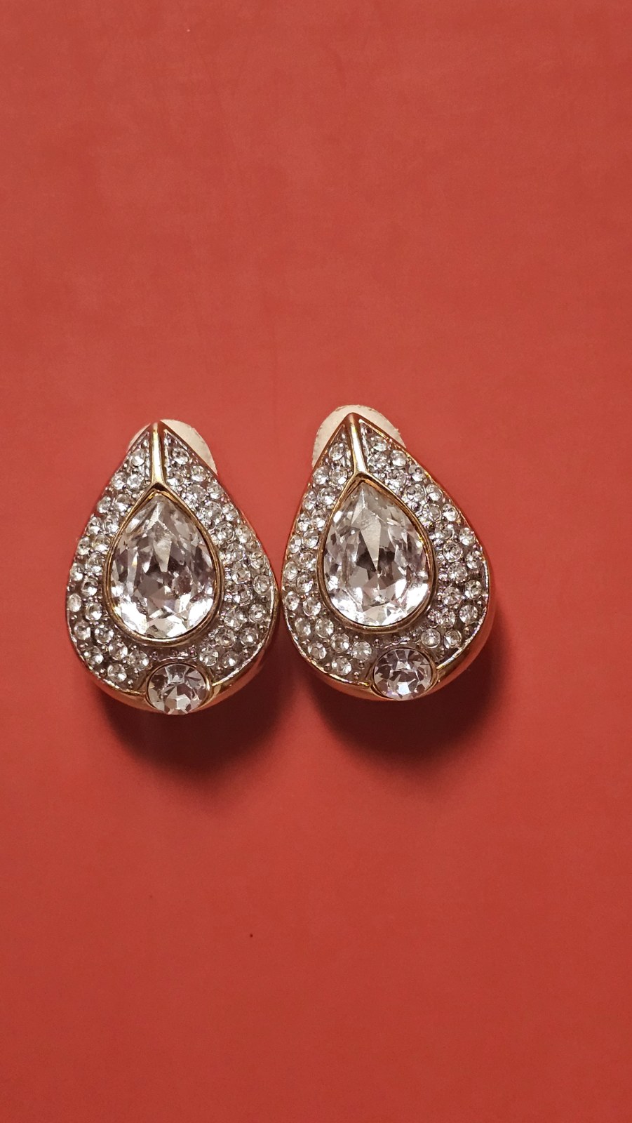 LES BERNARD Signed Vintage 1980s Pear Teardrop Pavé Rhinestone Gold Tone Clip-On Earrings — Retro Crystal Statement view 3