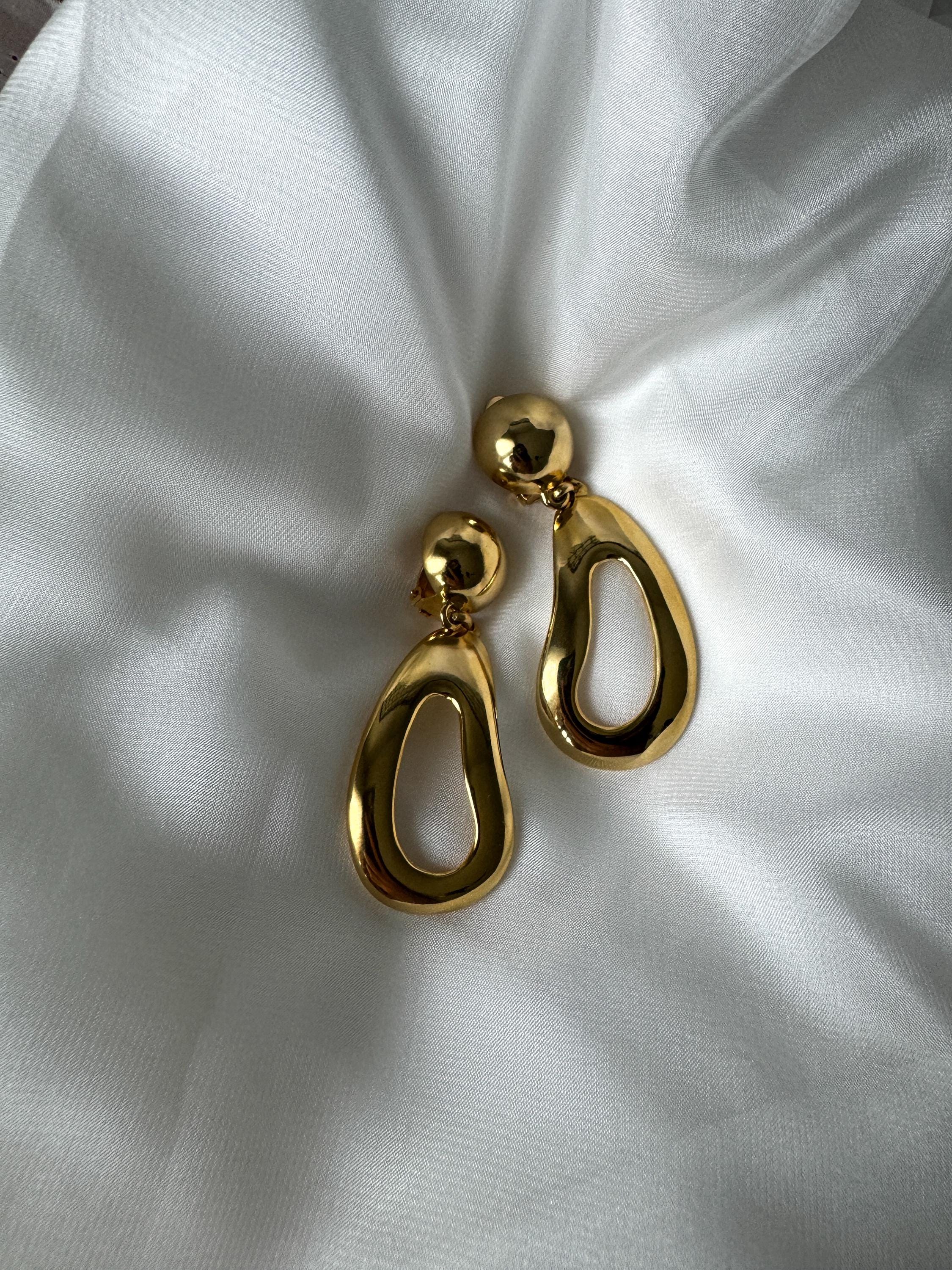 Vintage Oversized Drop Clip-On Earrings